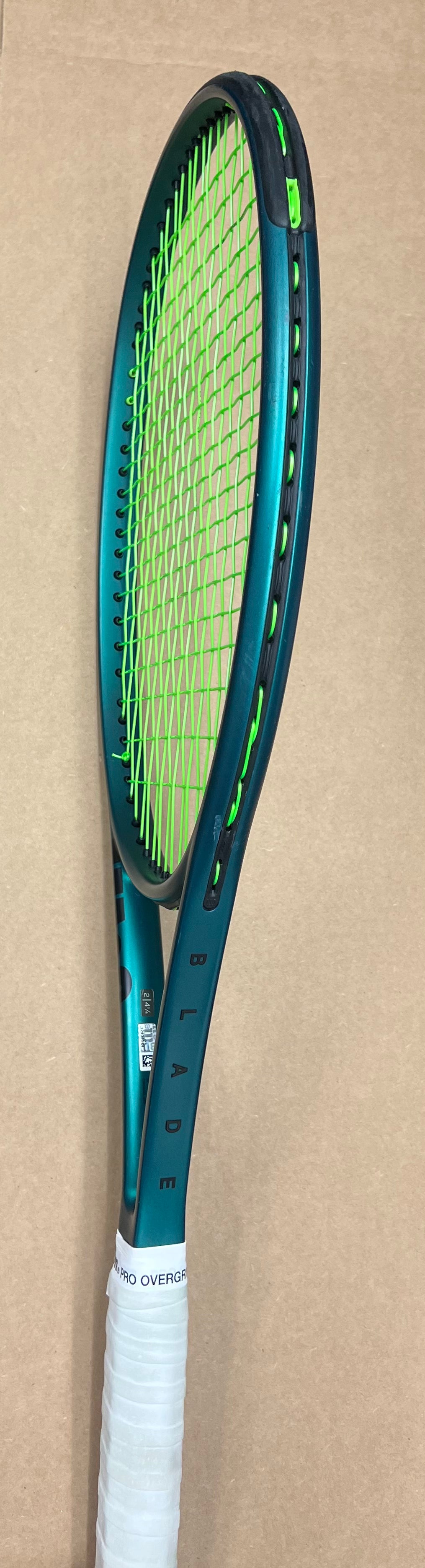 Used - Wilson Blade 98 18x20 v9 (4 1/4")