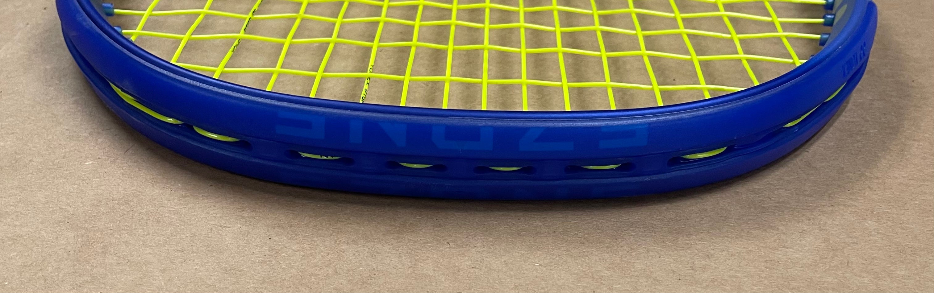 Used - Yonex Ezone 100 v8 (4 1/4")